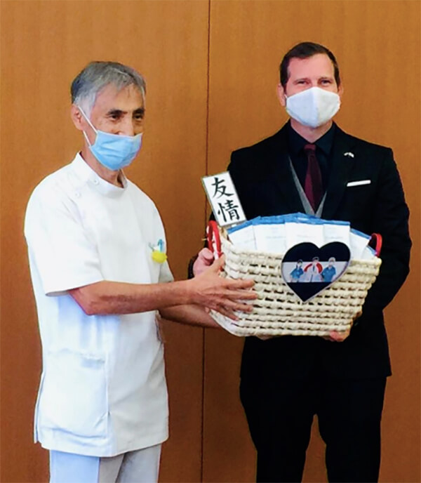 tomioka-hospital-visita-embajador-de-nicaragua
